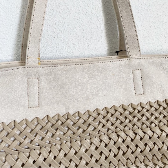 NWT DKNY leather bag 😍 - Picture 8 of 14